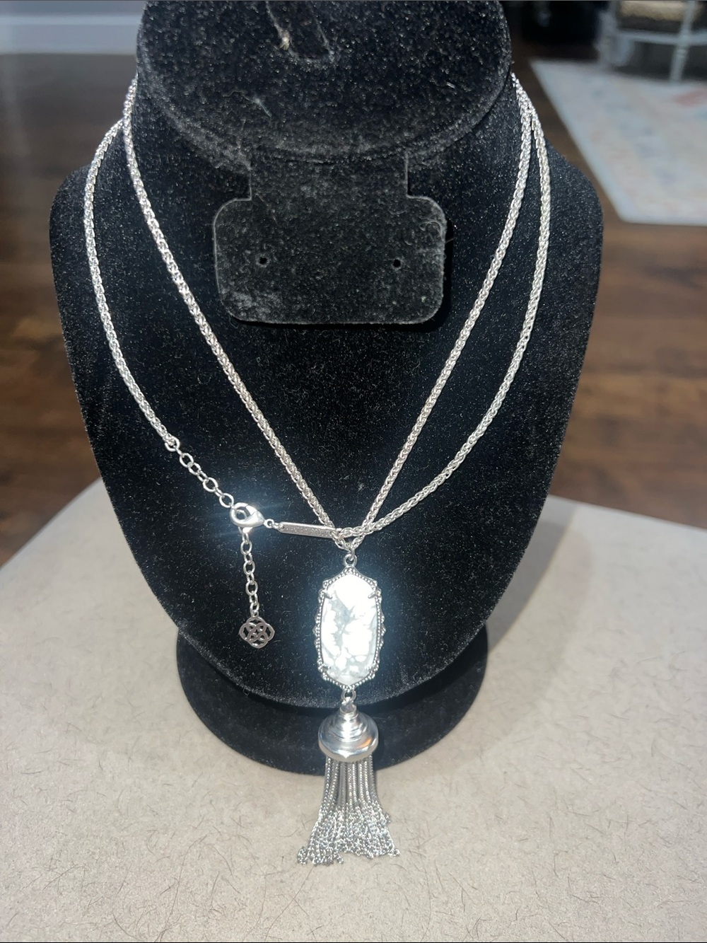 Kendra Scott Silver White Howlite Pendant Tassel Necklace- like new !